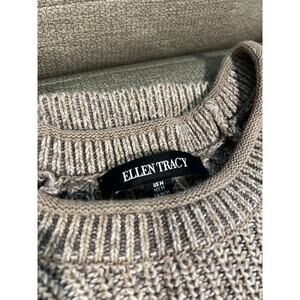 Women’s Sweater
